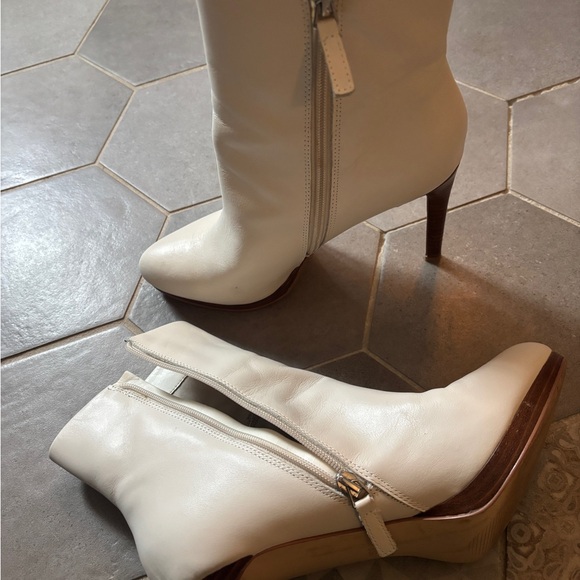 Nine West White Heeled Boots - Picture 6 of 6